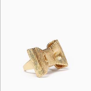 NWT Kate Spade Wrapped in a Bow Statement Ring.